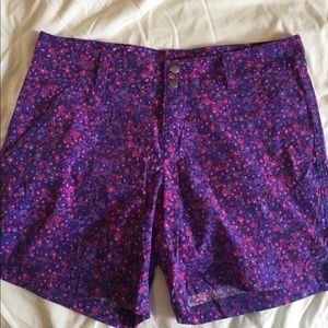 Columbia size 8 Omni Shield shorts